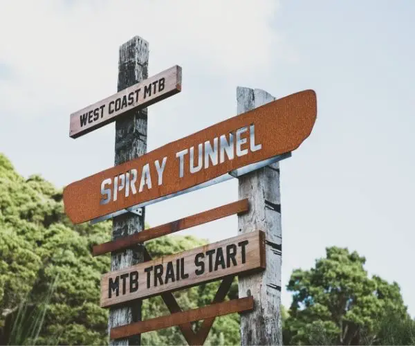 West Coast Spray Tunnel Sign