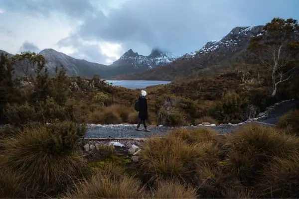 Dove Lake Circuit Loop Walk