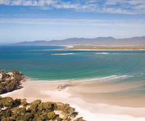 Hawley Beach - Attractions & Things to do | Enjoy Tasmania